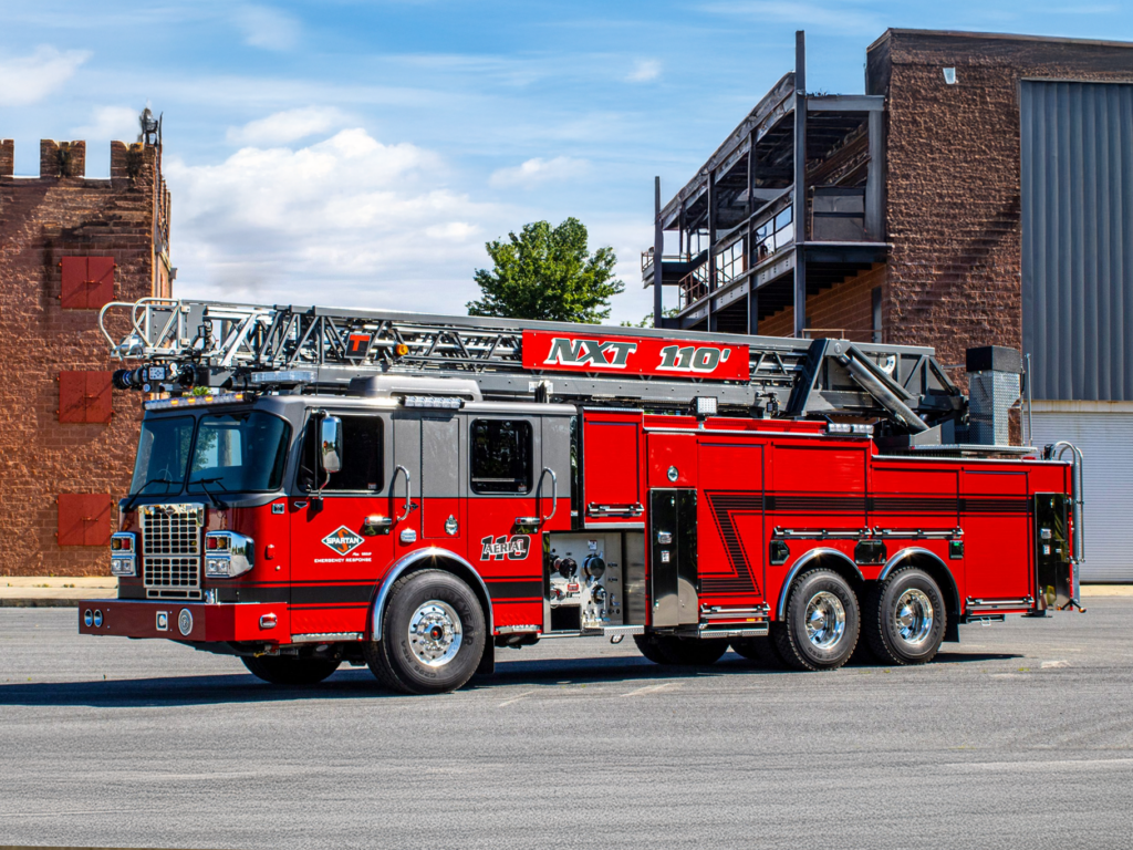 Ladder Tower NXT 110' Rear Mount Ladder