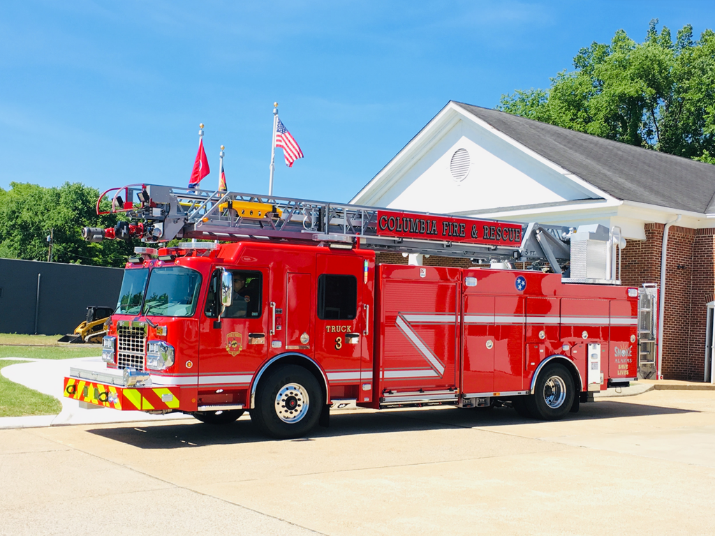 Columbia TN 75 Rear Mount Ladder
