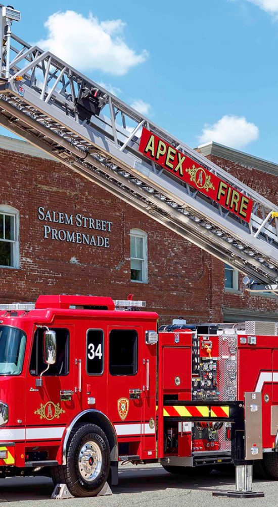 2023 Spartan Gladiator / 2024 Smeal CC-100PL 100' S-100R3PL988 RMP S5370